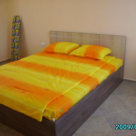 Apartments Sea Sounds Pomorie Buitenkant foto