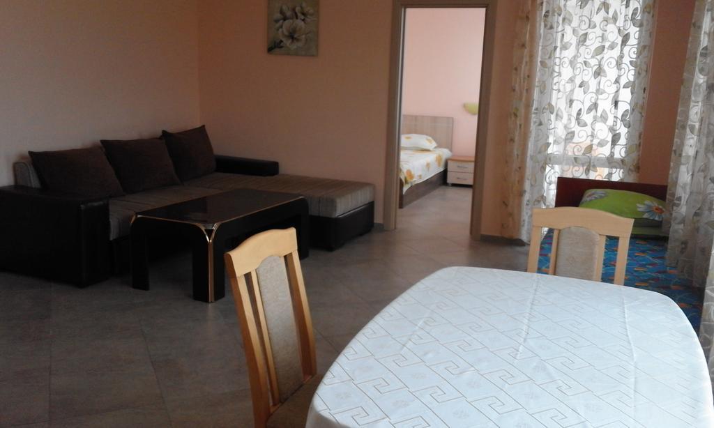 Apartments Sea Sounds Pomorie Buitenkant foto