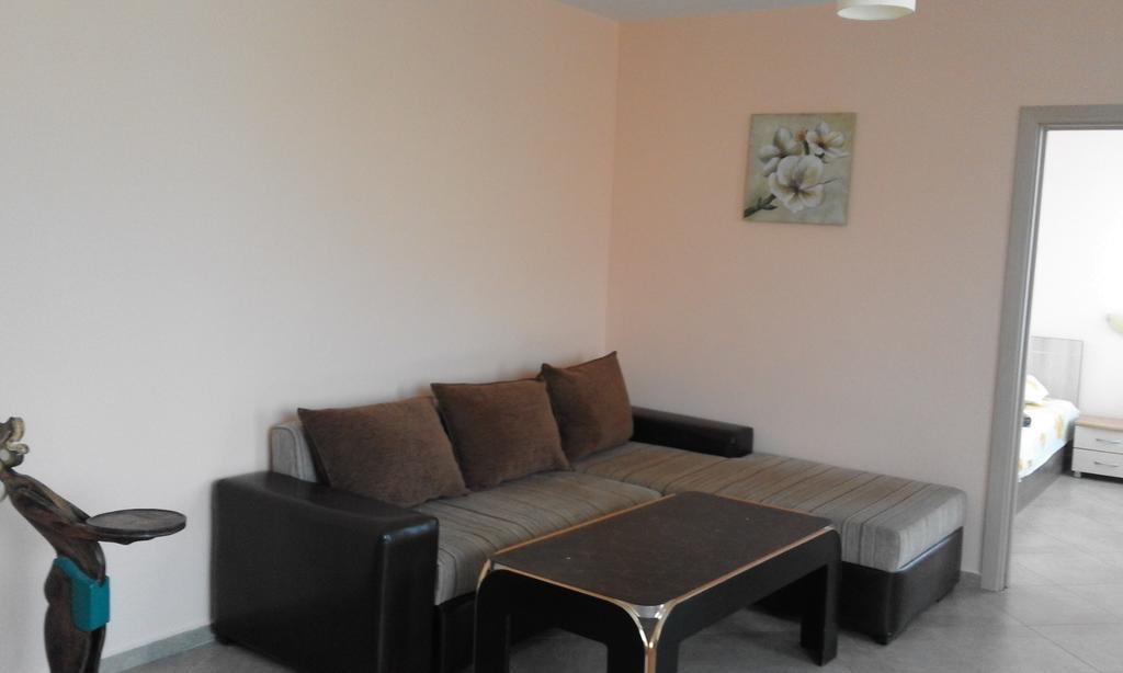 Apartments Sea Sounds Pomorie Buitenkant foto