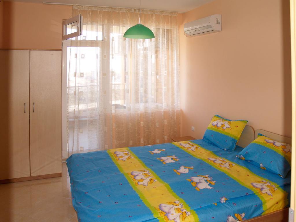Apartments Sea Sounds Pomorie Buitenkant foto