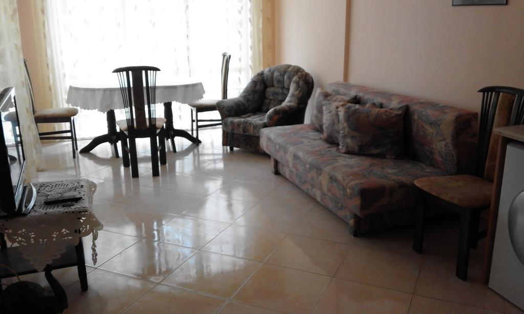 Apartments Sea Sounds Pomorie Buitenkant foto
