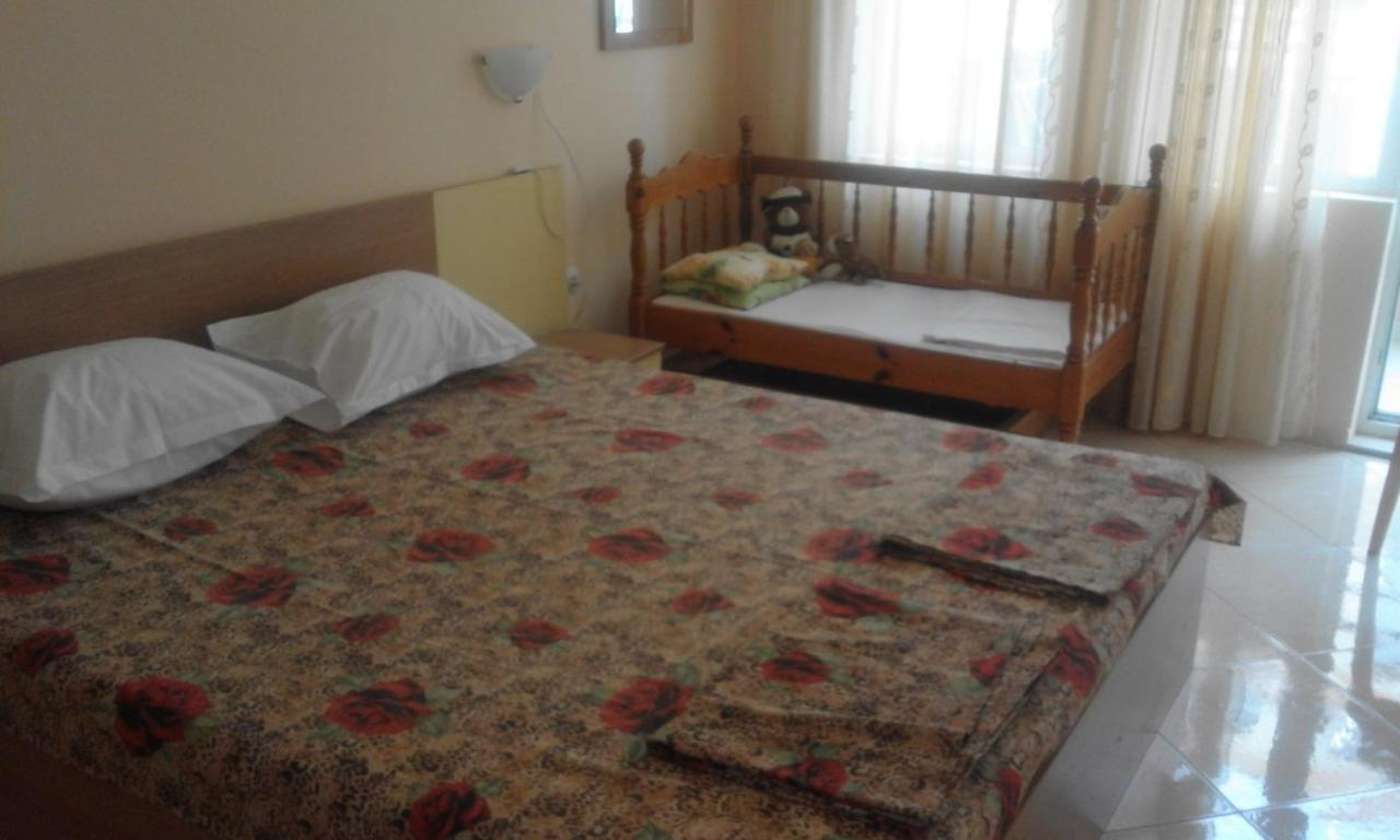 Apartments Sea Sounds Pomorie Buitenkant foto