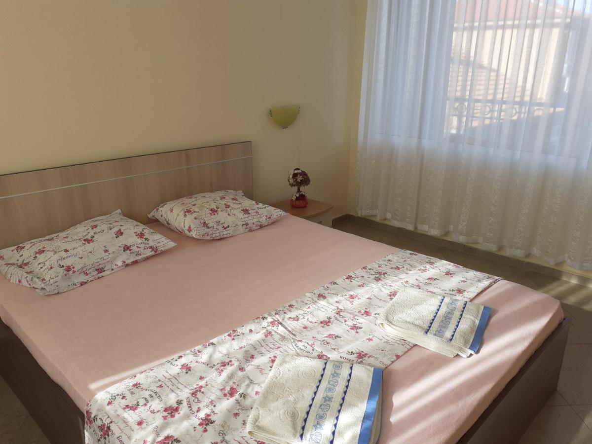 Apartments Sea Sounds Pomorie Buitenkant foto